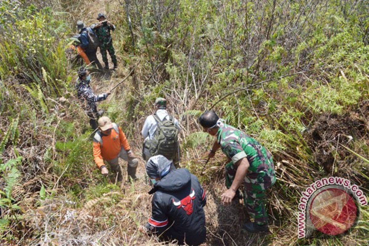 TNI-mahasiswa kolaborasi tanam 1.500 pohon penghijauan