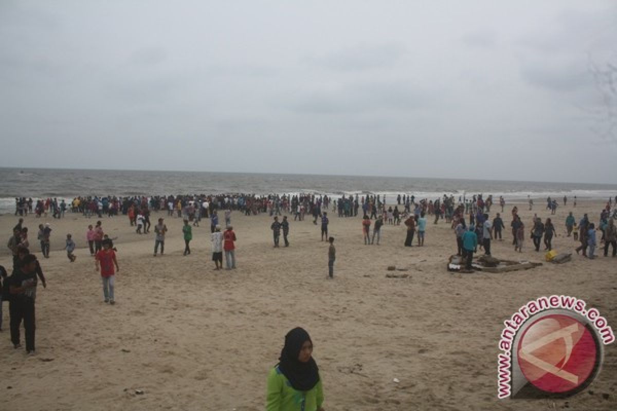 Pantai Ujung Pandaran Bersolek Tarik Wisatawan