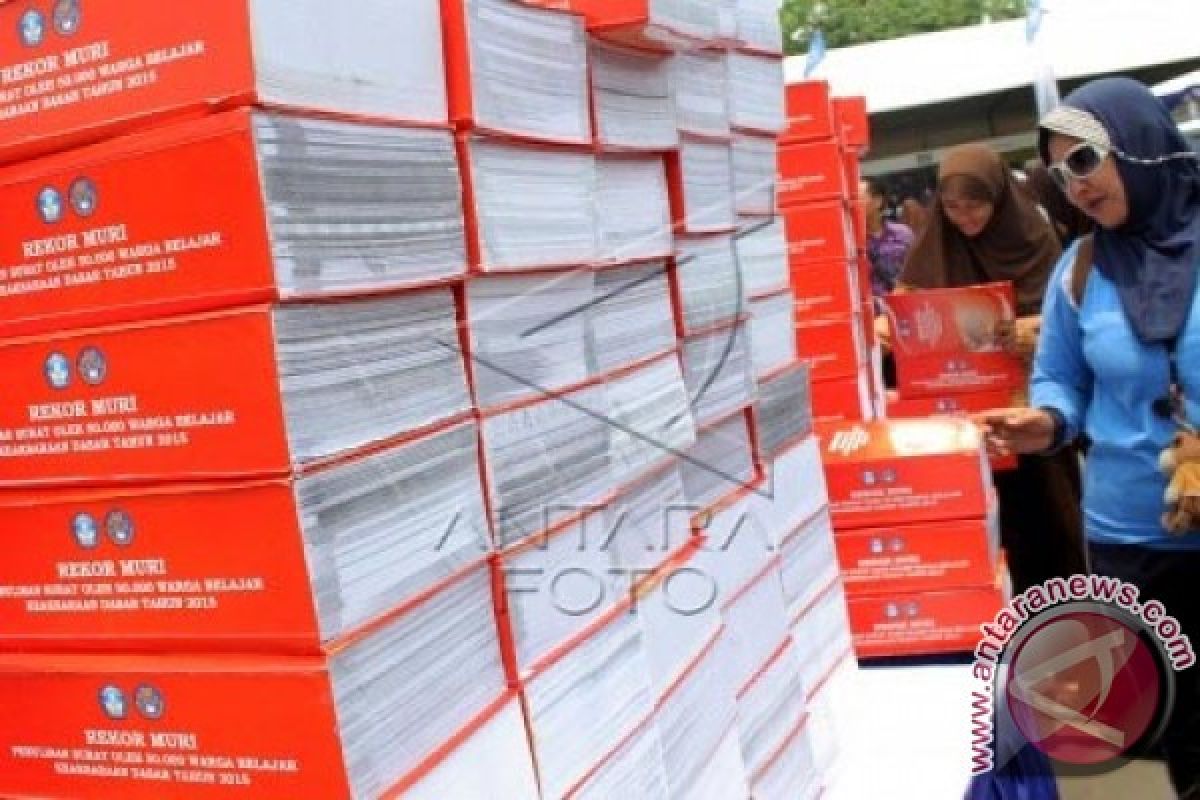 Persembahkan 50 Ribu Surat Untuk Mendikbud