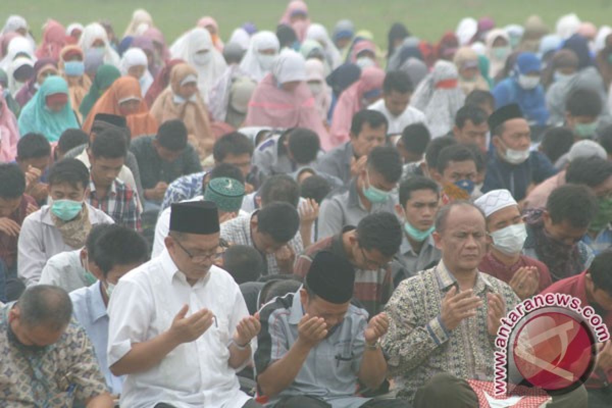 Ratusan prajurit Kodam Diponegoro  gelar salat minta hujan