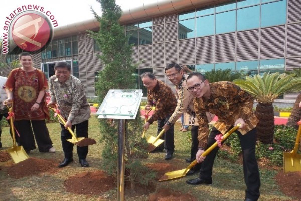 Pabrik sepatu Nike mulai beroperasi di Cianjur