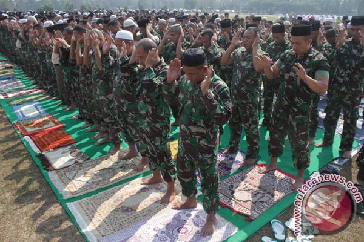 TNI-warga Malang gelar salat istisqa'