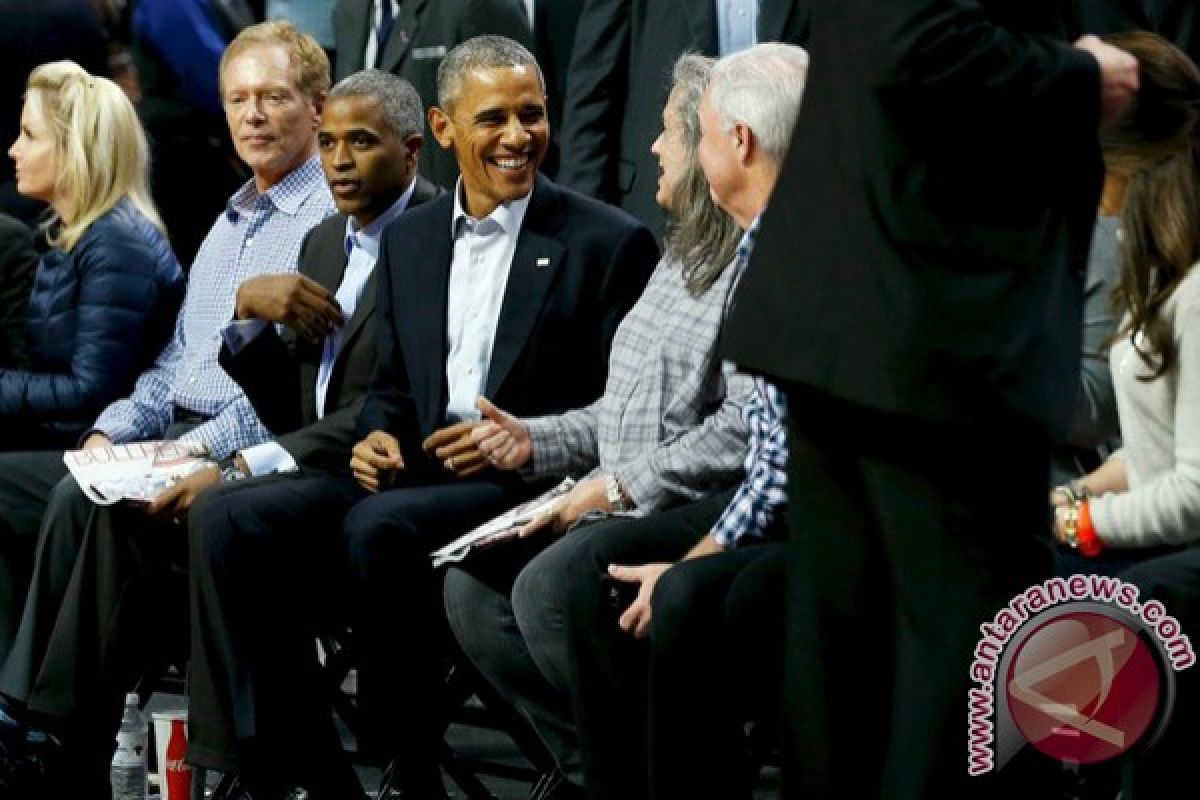 Obama tonton laga pertama Chicago Bulls