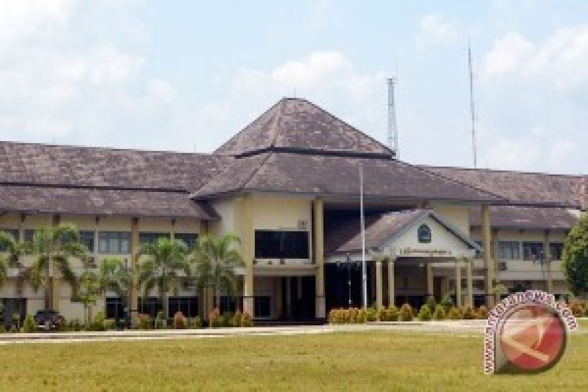 Pemkab menyertakan modal untuk BPR Rp100 miliar