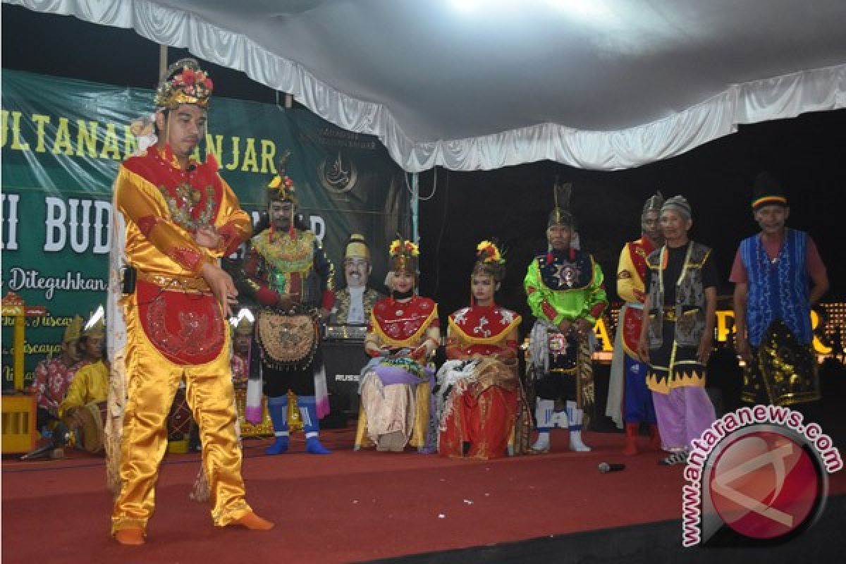 Milad Kesultanan Banjar Lombakan Kesenian Daerah