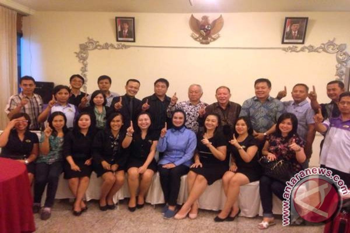 Cawawali Lucy Komitmen Majukan Bisnis Hotel Surabaya