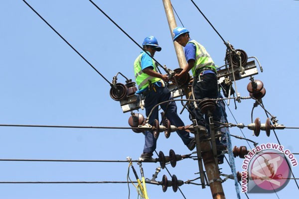 Warga Sungai Ayak Kembali Keluhkan Pelayanan PLN