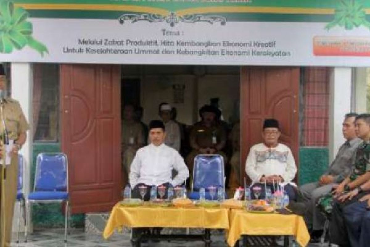 Bupati Inhil Serahkan Zakat Pola Produktif Baznas