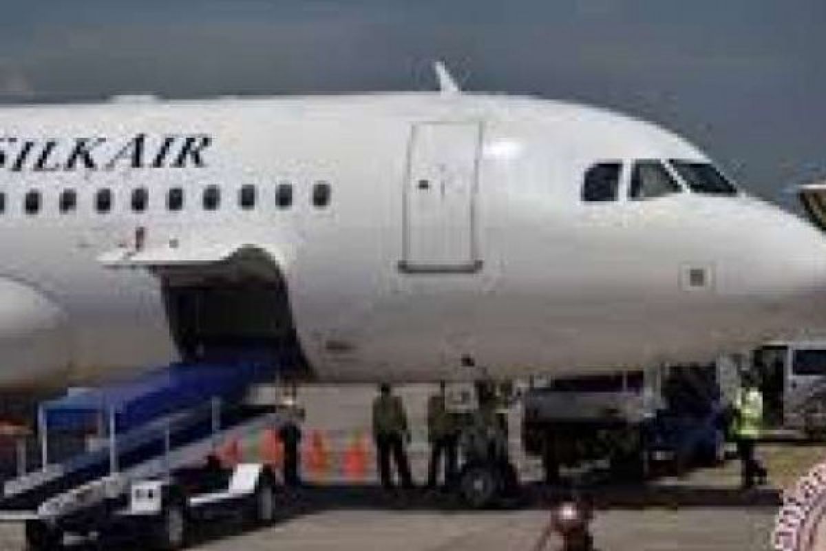 Silk Air Terbang Tak Ikuti Jadwal