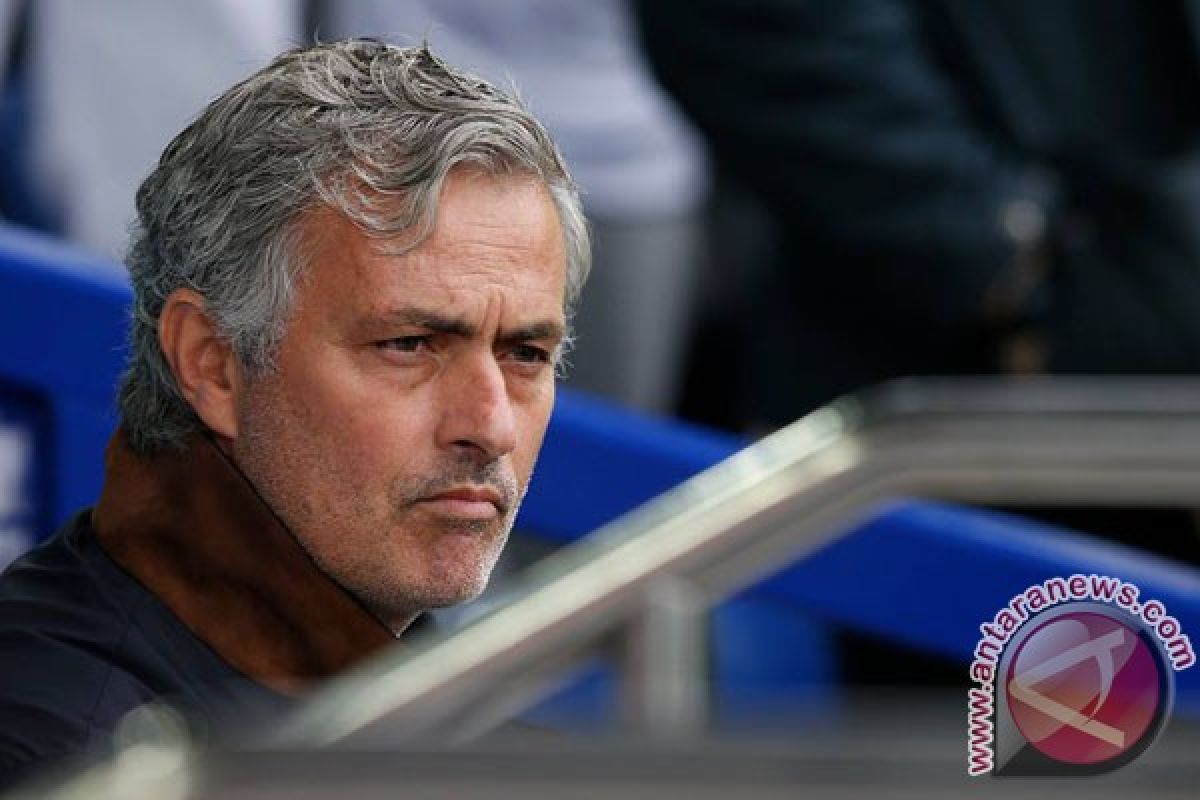 Mourinho kecam para pengkritiknya