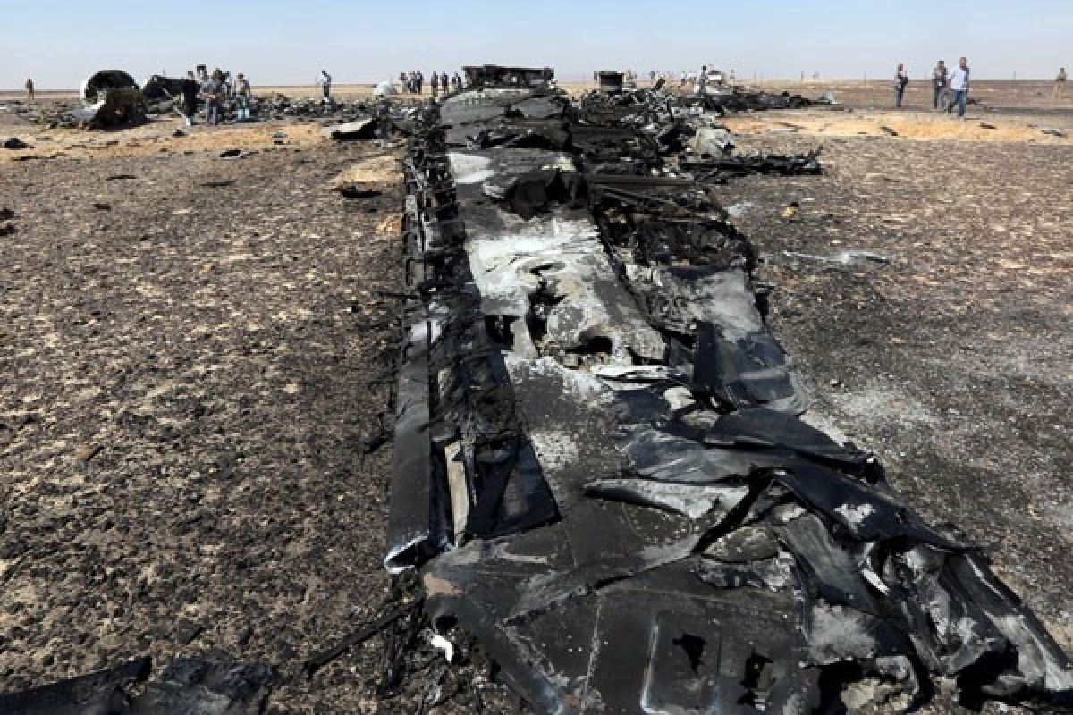 Ledakan, penyebab jatuhnya pesawat Rusia di Mesir