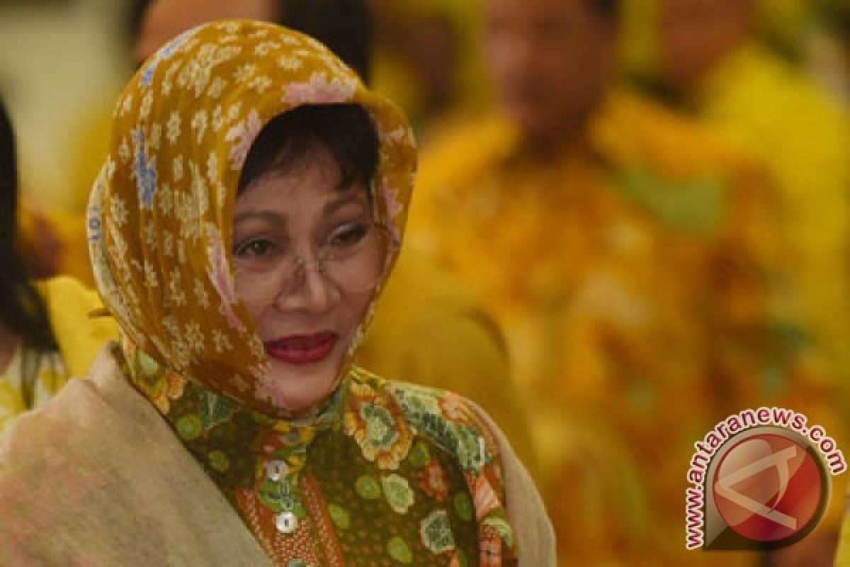 Tiga putri Pak Harto bersilaturahim ke Mbah Moen