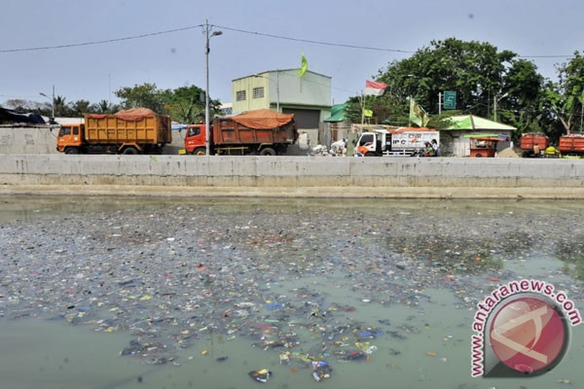 Polisi telusuri dalang pencegatan truk sampah Jakarta