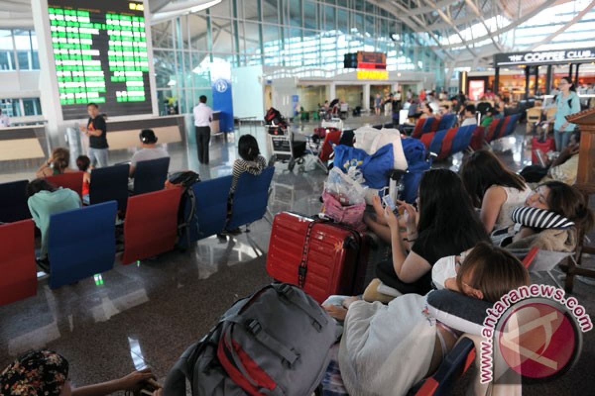 692 penerbangan di Bandara Ngurah Rai dibatalkan