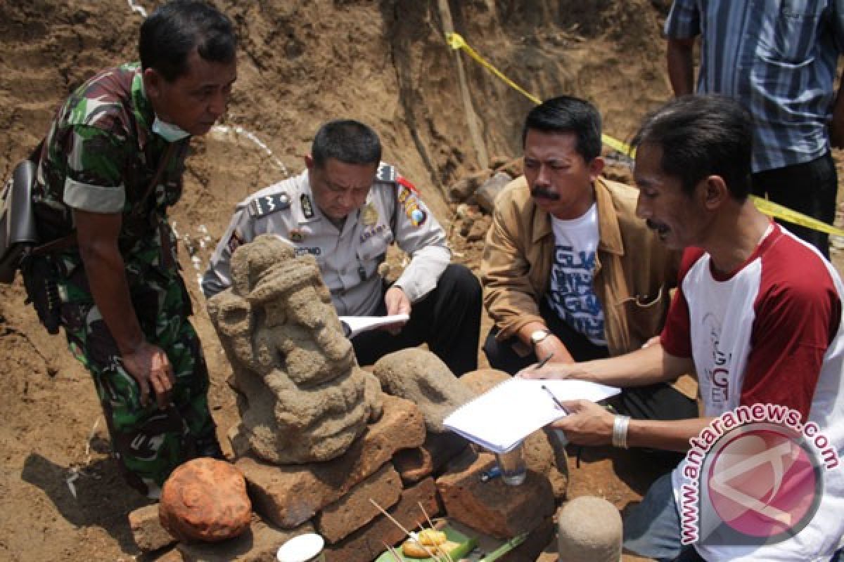 Arkeolog Udayana teliti Liang Peung di Lembata