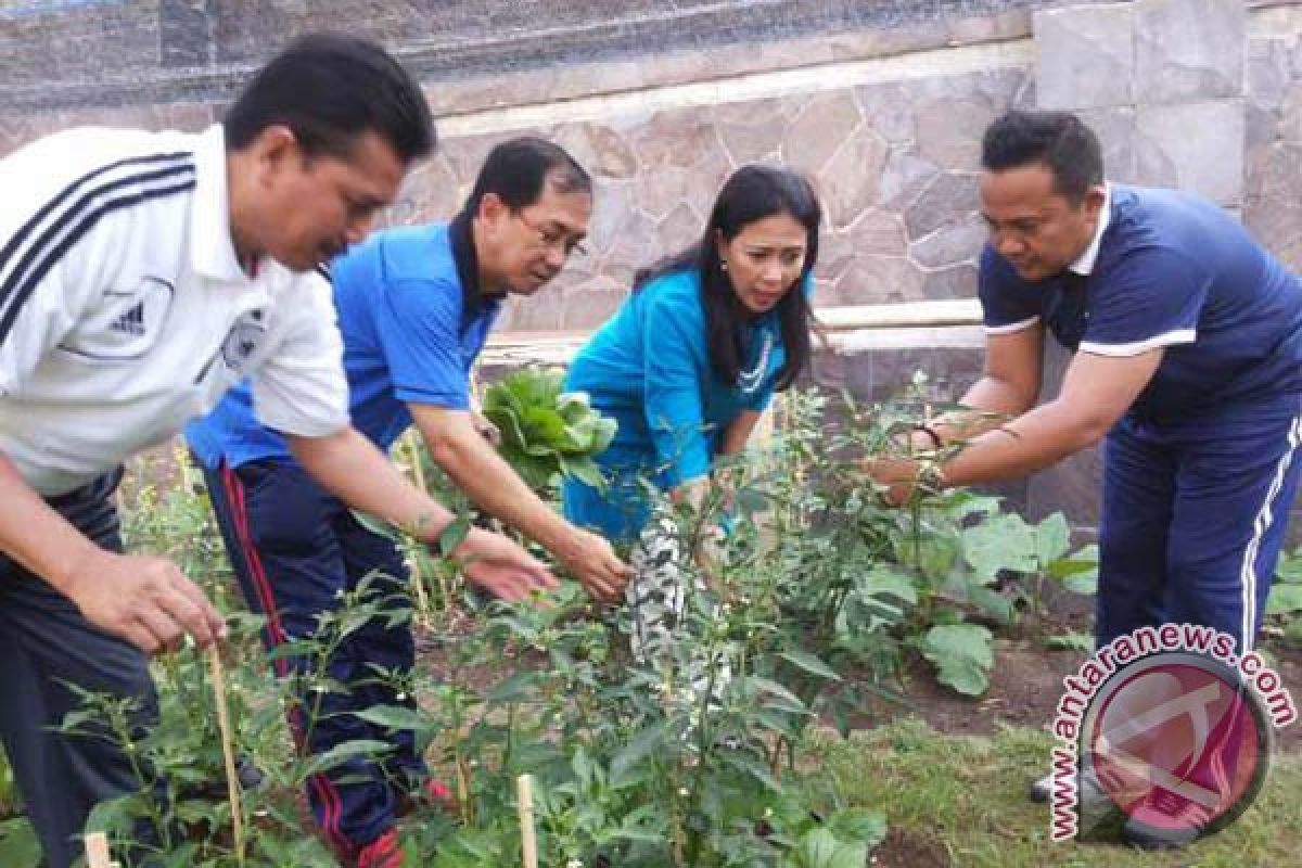 BI Bali Canangkan Sekolah Penerapan Pertanian Perkotaan