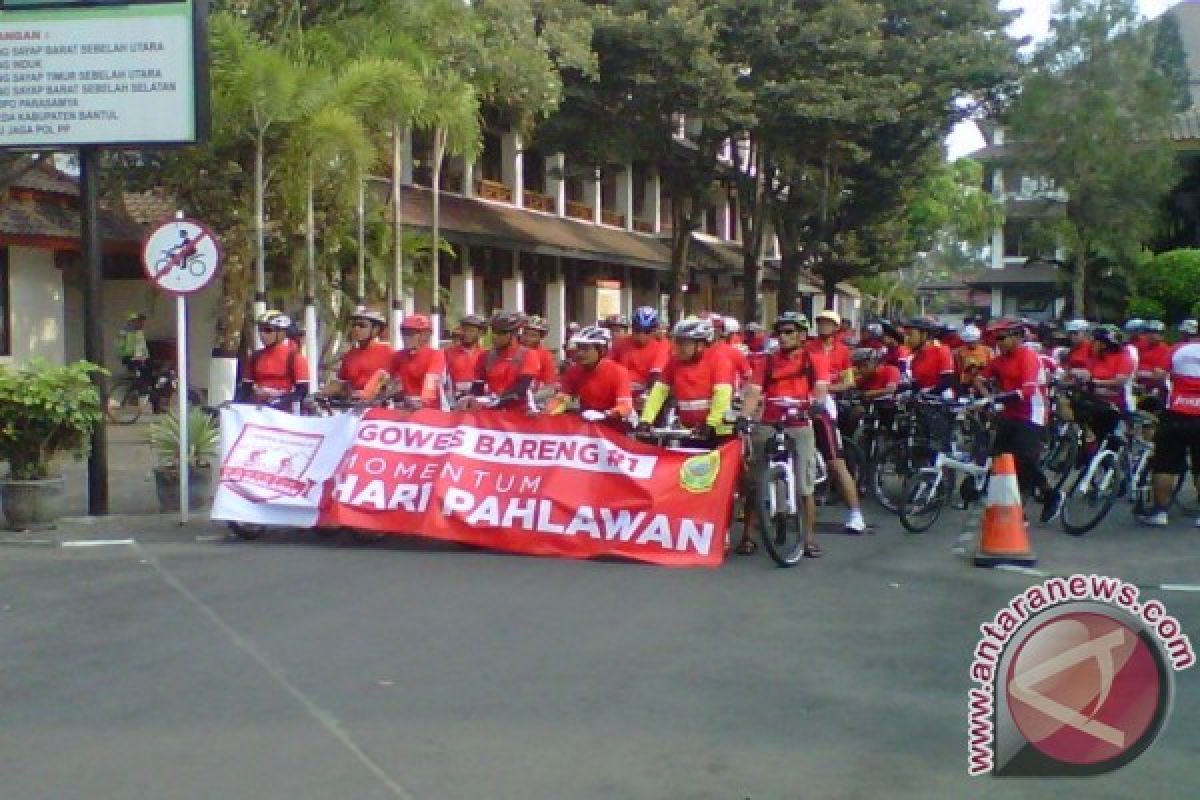 Pemkab gelar "Gowes Bareng" peringati Hari Pahlawan