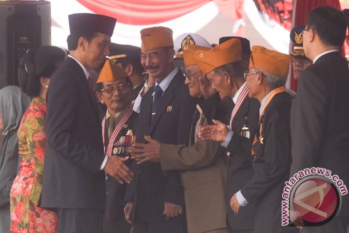 President Jokowi leads Heroes' Day ceremony in Surabaya