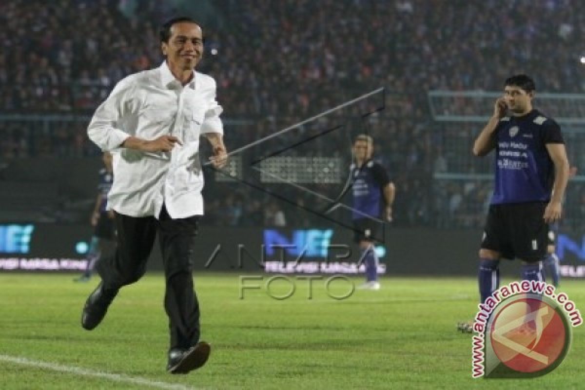 Tendangan Jokowi Penanda Pembukaan Piala Sudirman