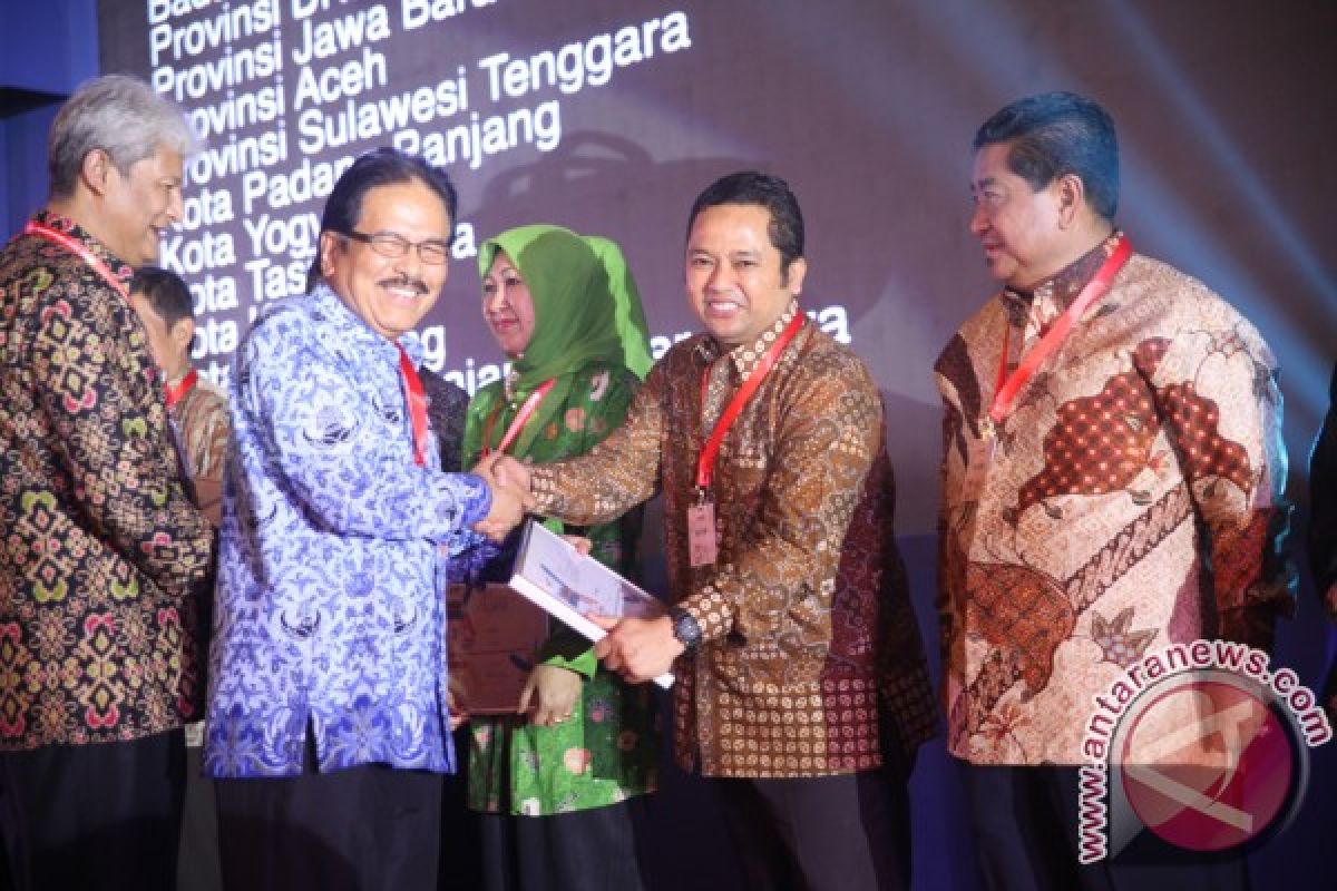Wali Kota Tangerang Raih National Procurement Award