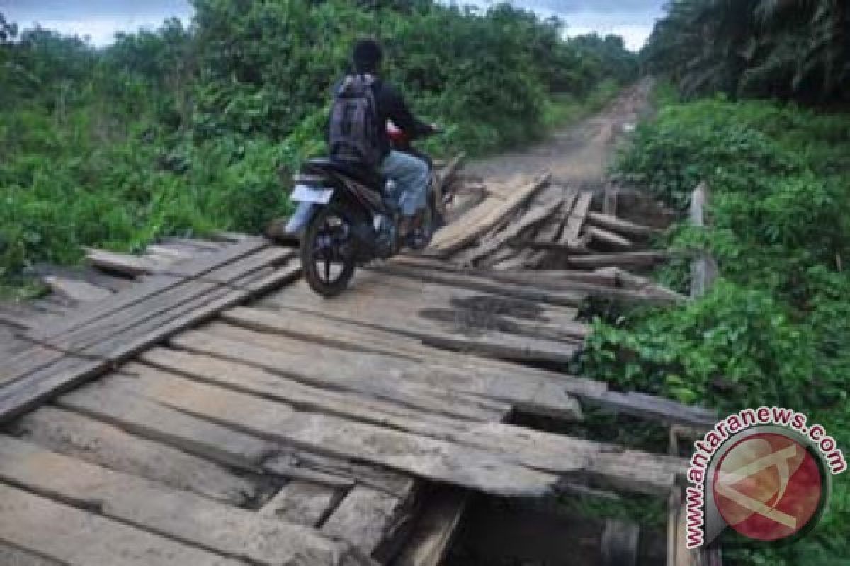 Pemkab Tanjabtim minta provinsi rehab jembatan rusak
