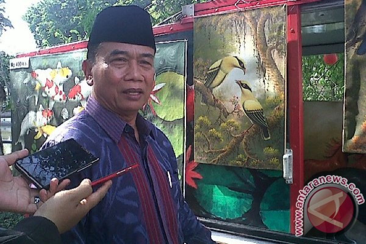 Cawali Rasiyo Siap Jadi Bapaknya Bonekmania Surabaya