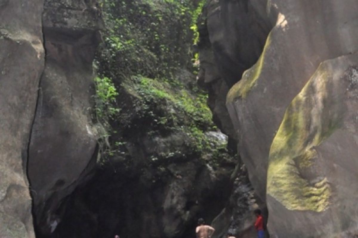 Pesona Curug Bidadari Pekalongan yang Kian Menantang