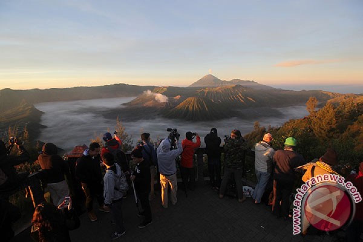 Gunung Bromo Mulai Keluarkan Aroma Belerang