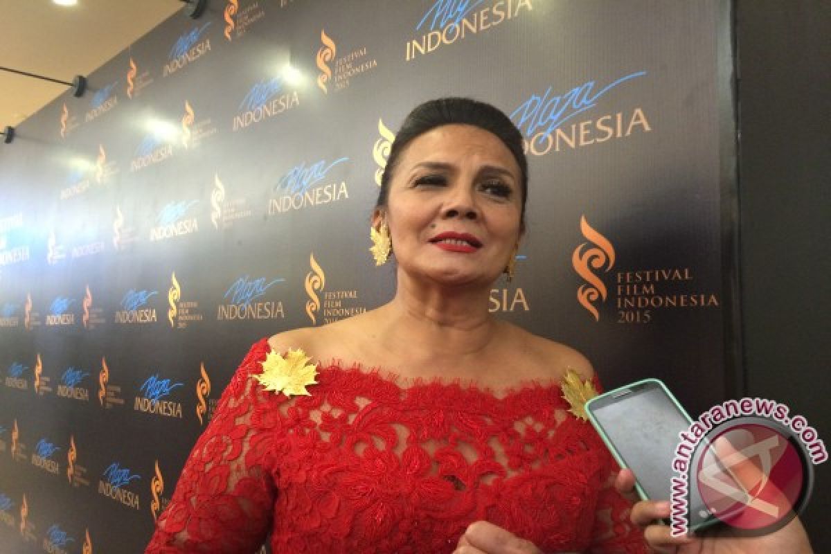 Christine Hakim: Teguh Karya larang aktor keseringan ngaca 