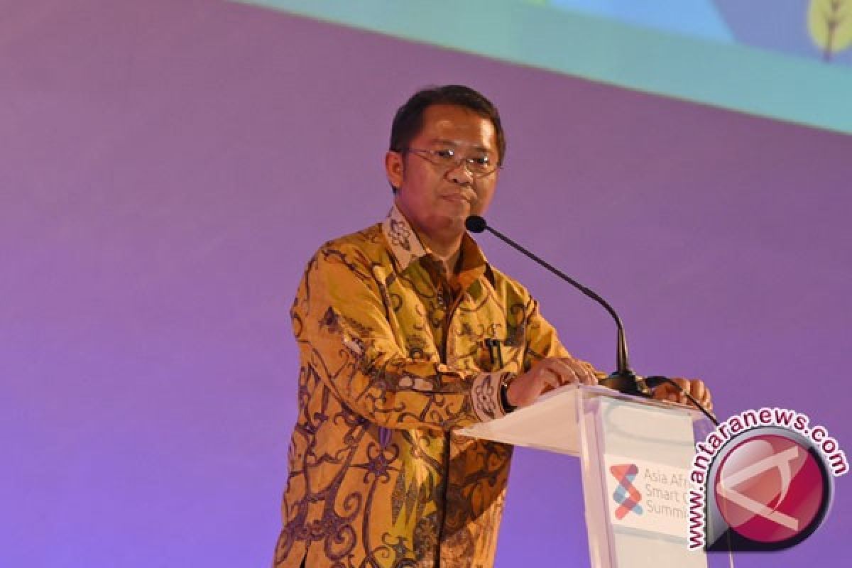 Rudiantara resmikan pameran Hari Pers Nasional 2016