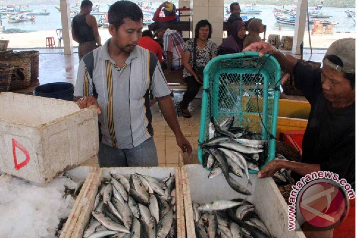 Pemprov Jatim: Konsumsi Ikan Tekan Kadar Nikotin