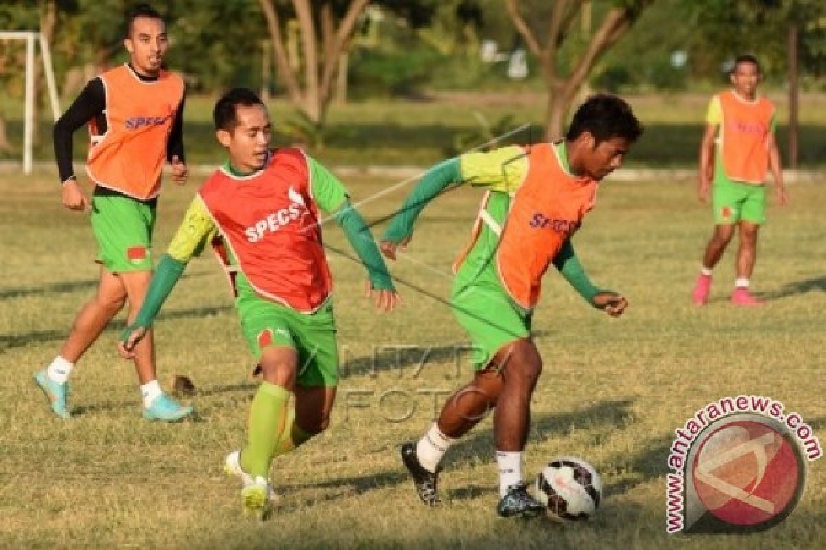Surabaya United Menang Tipis 4-3 atas Persela