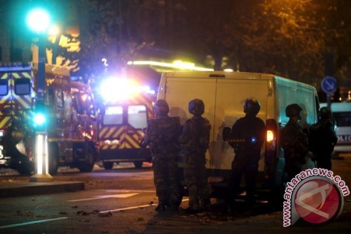 Korban tewas serangan Paris capai 140 orang