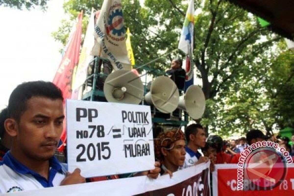  Paling Rendah Rp1,3 Juta, Ini Dia UMK 2016 di Jabar