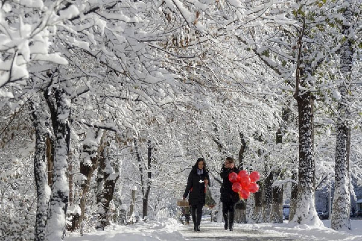 Ibu Kota Chile diterjang badai salju langka