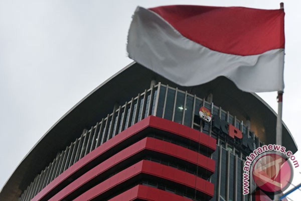 Menurut KPK, 14 gubernur dan 48 bupati tersangkut korupsi