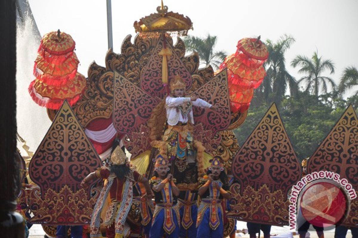 Bali Raih Juara Umum Pawai Budaya Nusantara