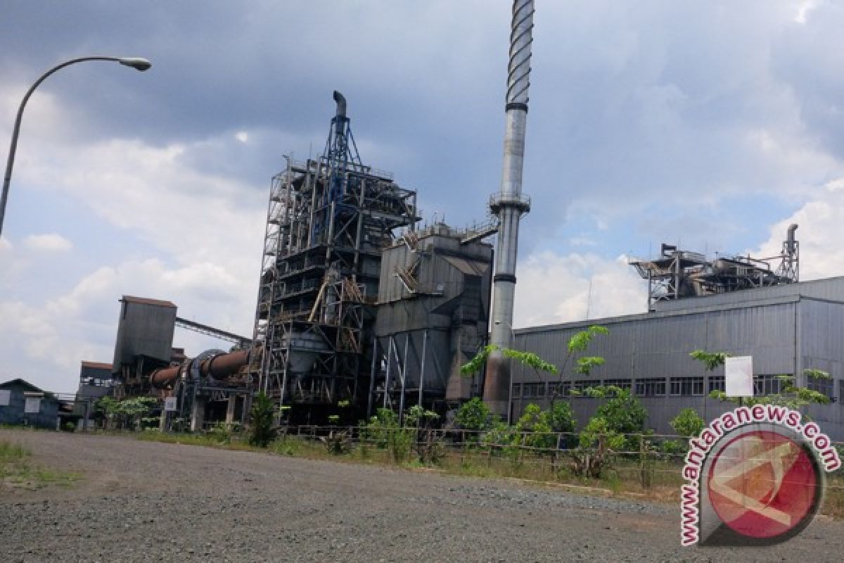 Tanah Bumbu urges steel plant to resume operation