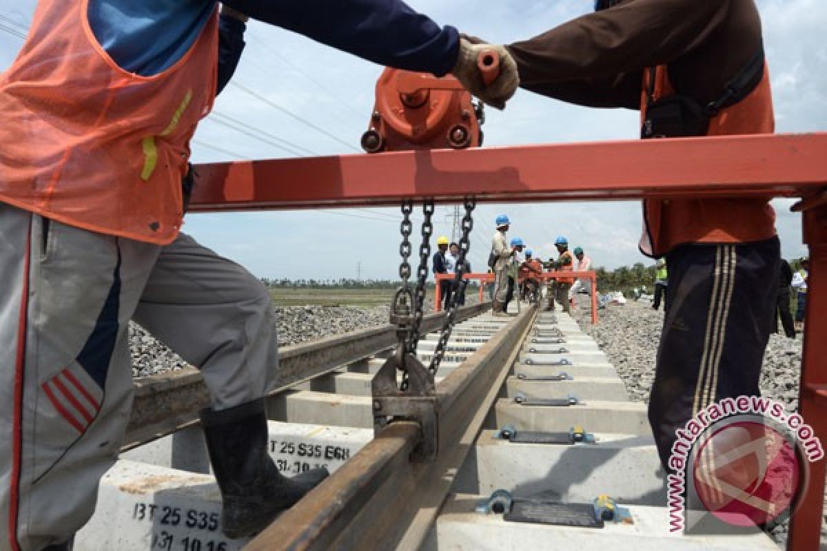 Kereta api Sulsel  direncanakan beroperasi akhir 2020