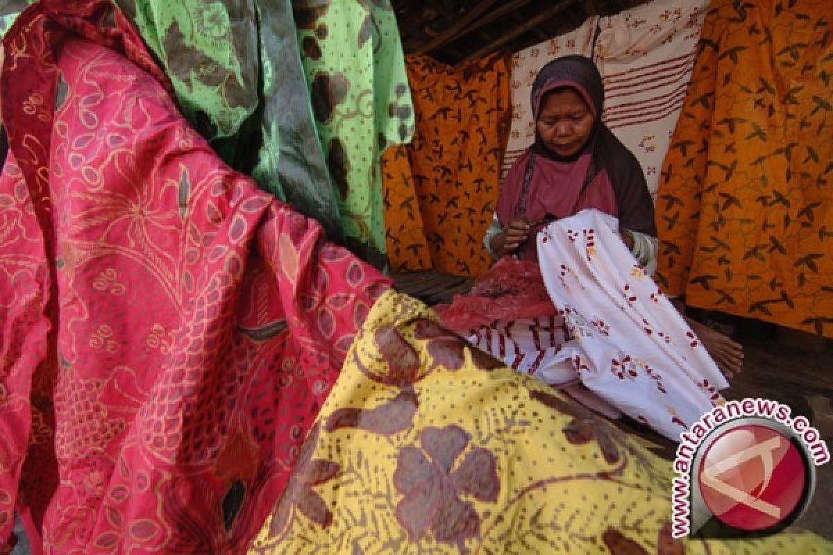 Penjualan Batik Tulis Khas Madura Menurun