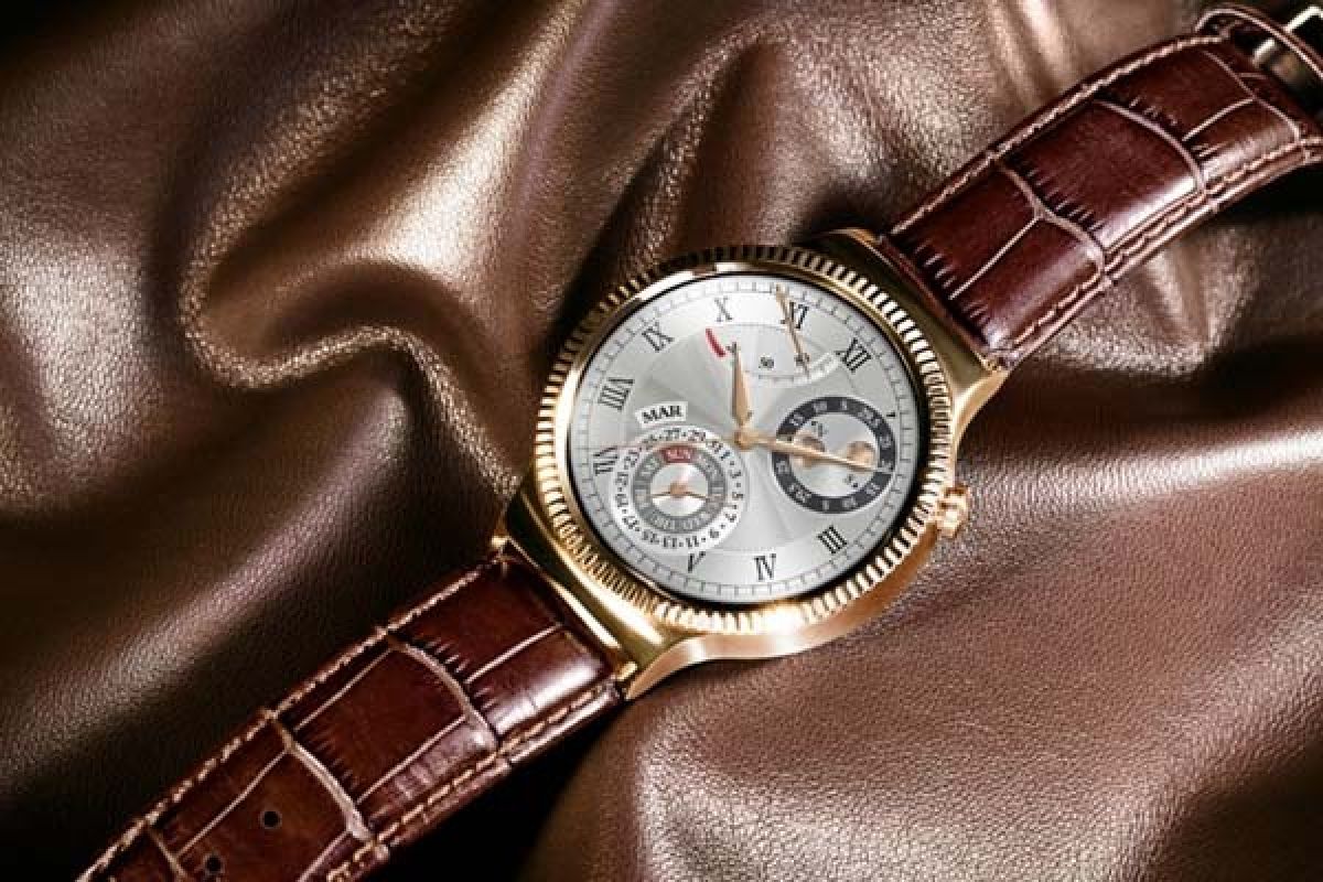 Huawei hadrikan smartwatch berlapis emas