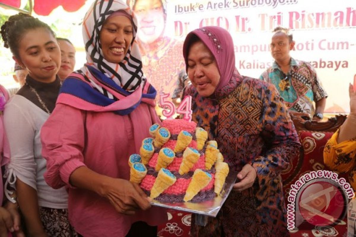 Cawali Risma Ulang Tahun di Kampung Cuncum