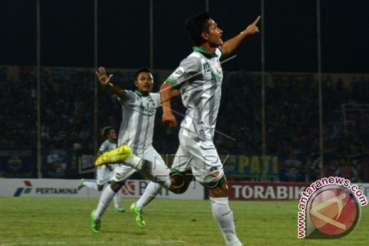 Rudi Widodo Antar Surabaya United Kalahkan Persib