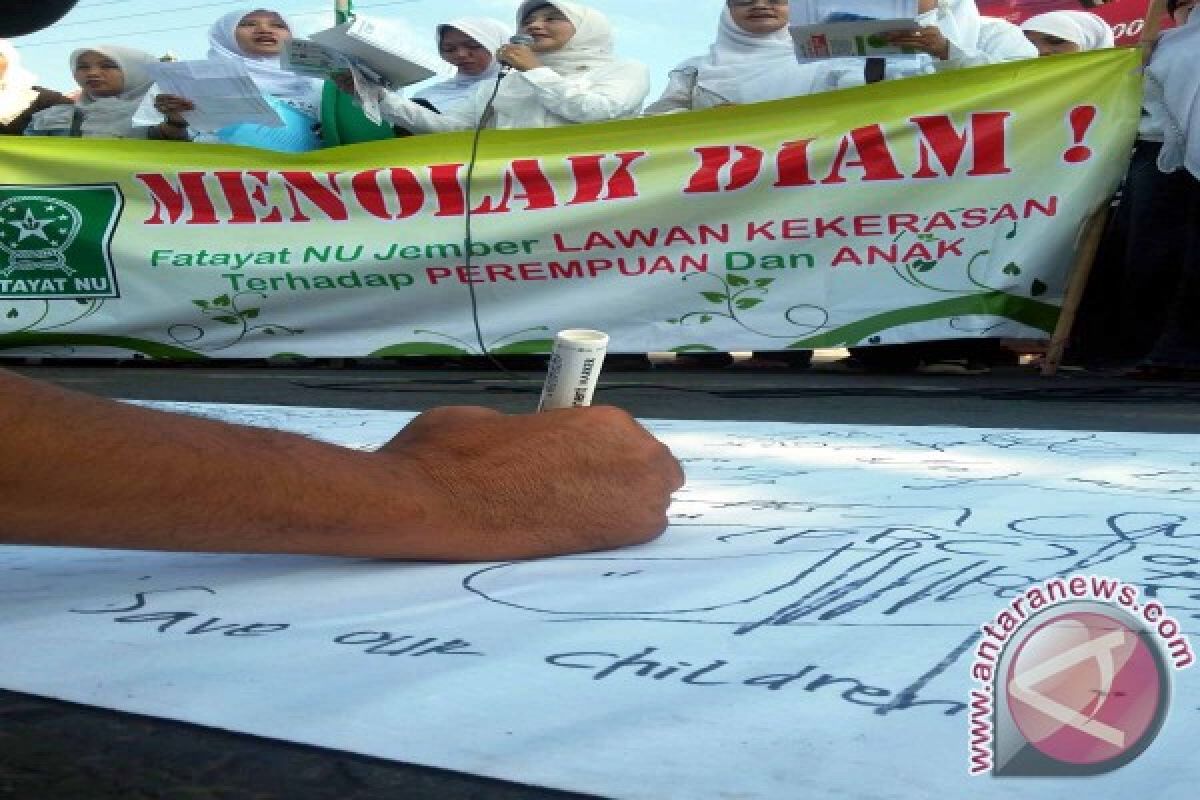 Fatayat NU Jember Demo Tolak Kekerasan terhadap Perempuan-Anak