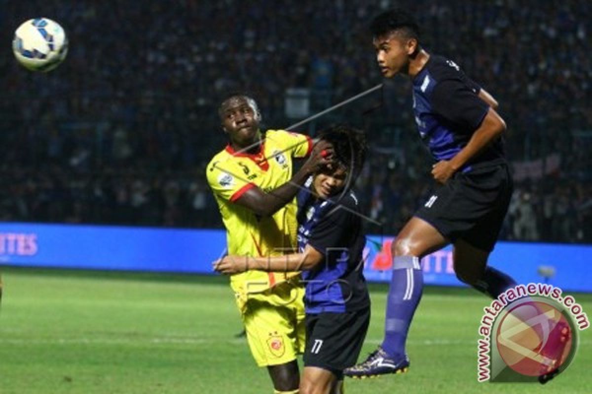 Arema Menang 2-0 atas Sriwijaya FC