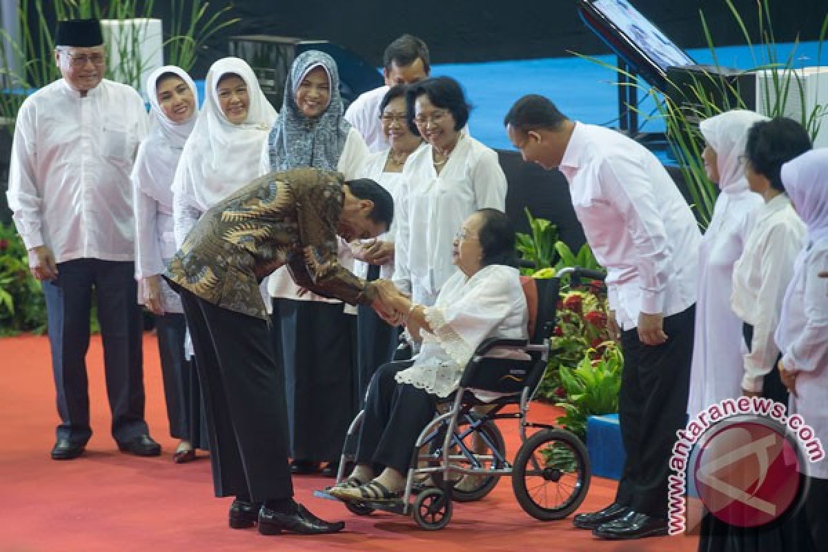 Presiden undang 30 guru santap siang di Istana