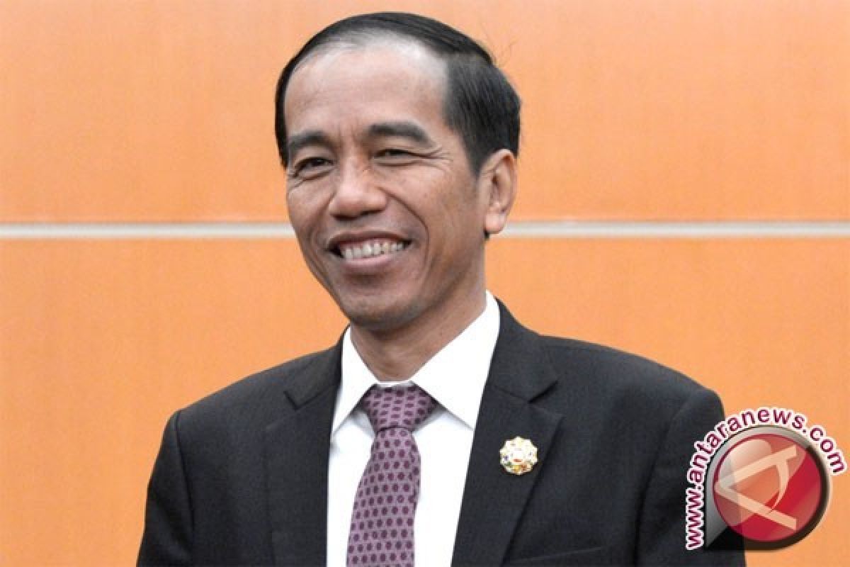 Jokowi kaget bertemu gurunya di Istana pada Hari Guru