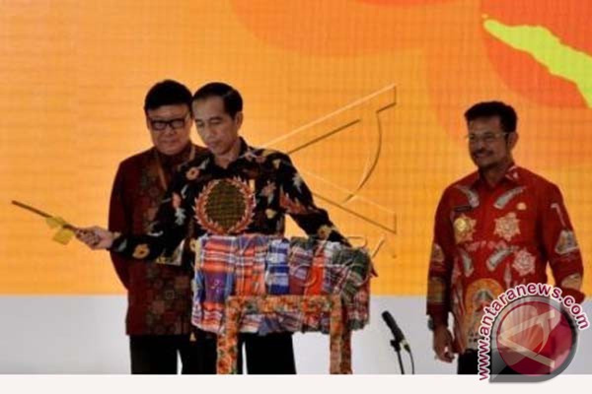 Jokowi minta kepala daerah segera salurkan anggaran