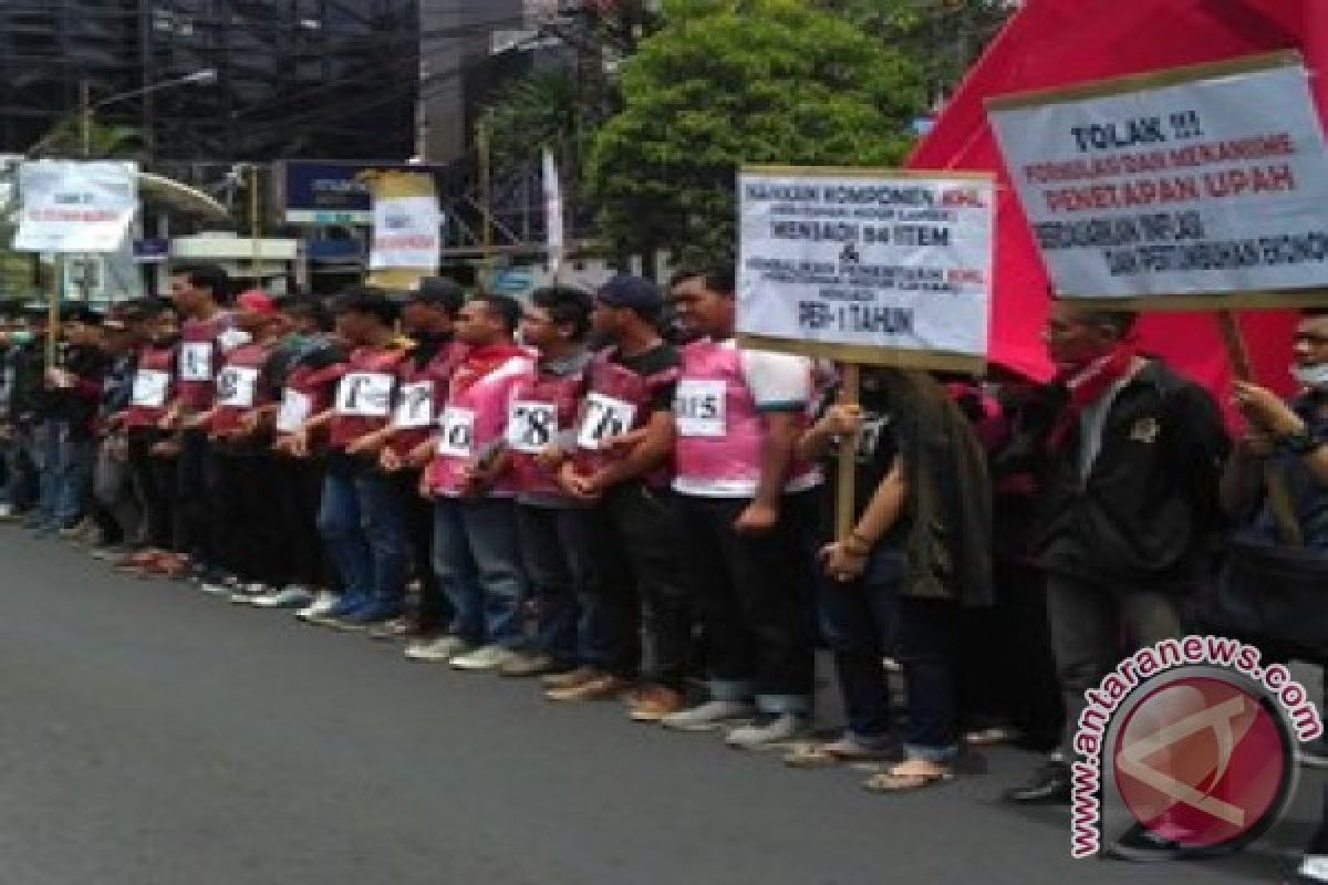 Mahasiswa Malang Desak Pemerintah Cabut PP Pengupahan