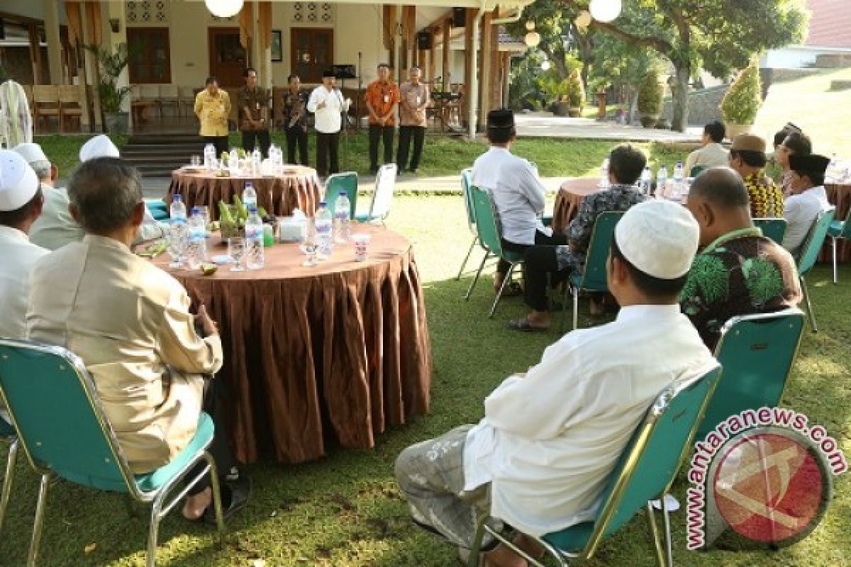 Pemkab Banyuwangi Dialogkan Tambang dengan Tokoh Agama